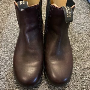 Bludstone boots. Size 9.  Brand new. Never worn.